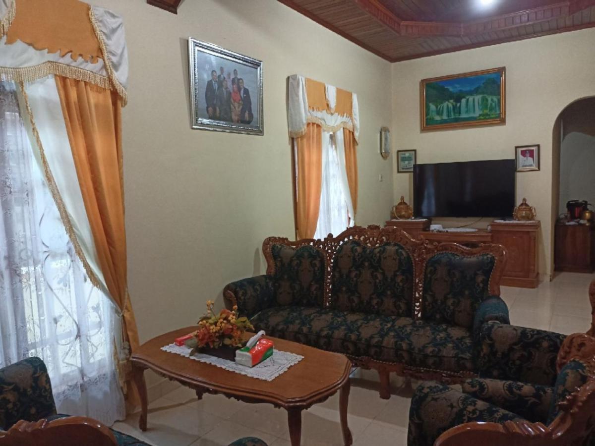 Fermana Homestay Painan Esterno foto